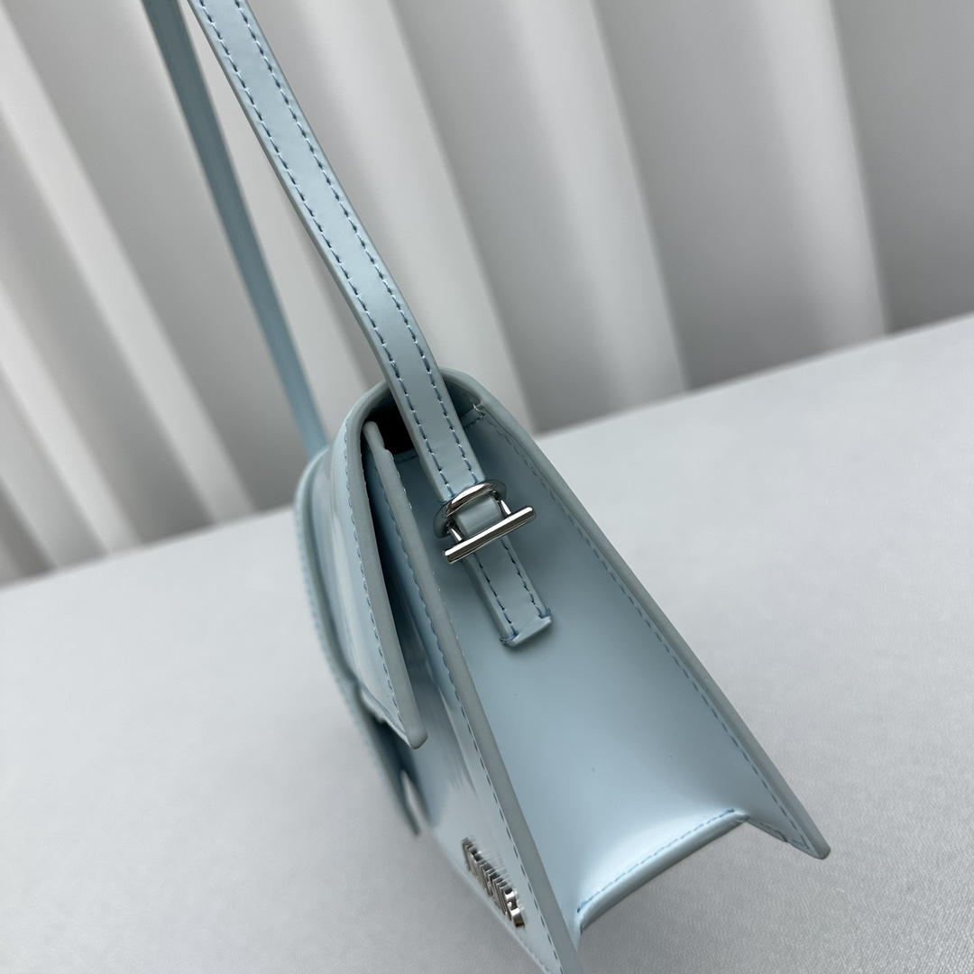 Jacquemus Satchel Bags